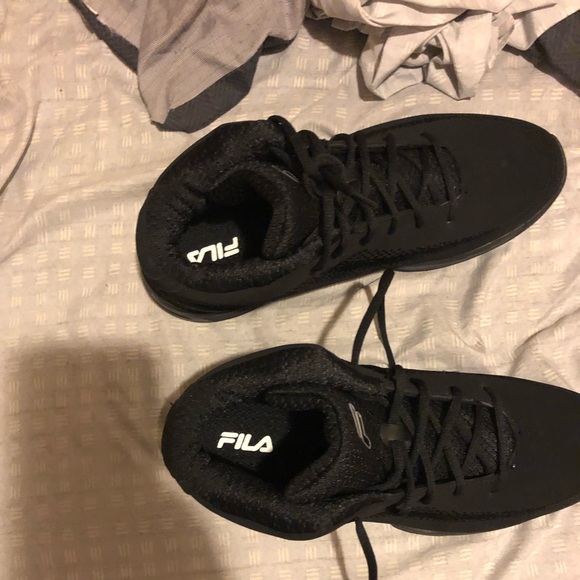 Fila basketball shoes black Clearance